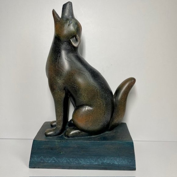 Southwestern/Native American Wolf Sculpture - Vintage - Picture 5 of 12